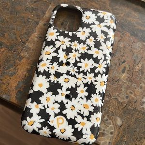 iPhone 11pro loopy case no loop included but you can buy separate on the site